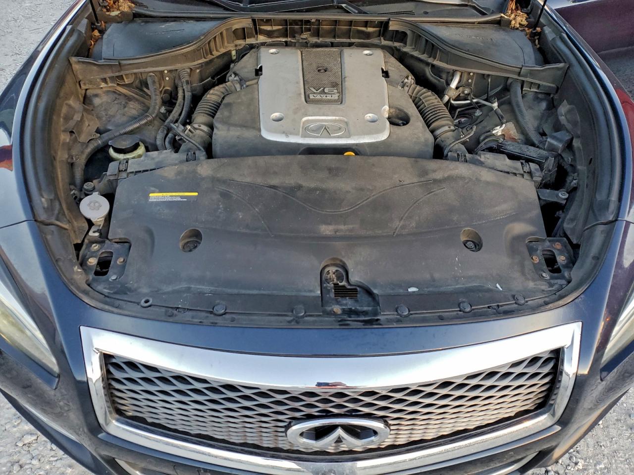 2016 INFINITI Q70L 3.7 photo 11