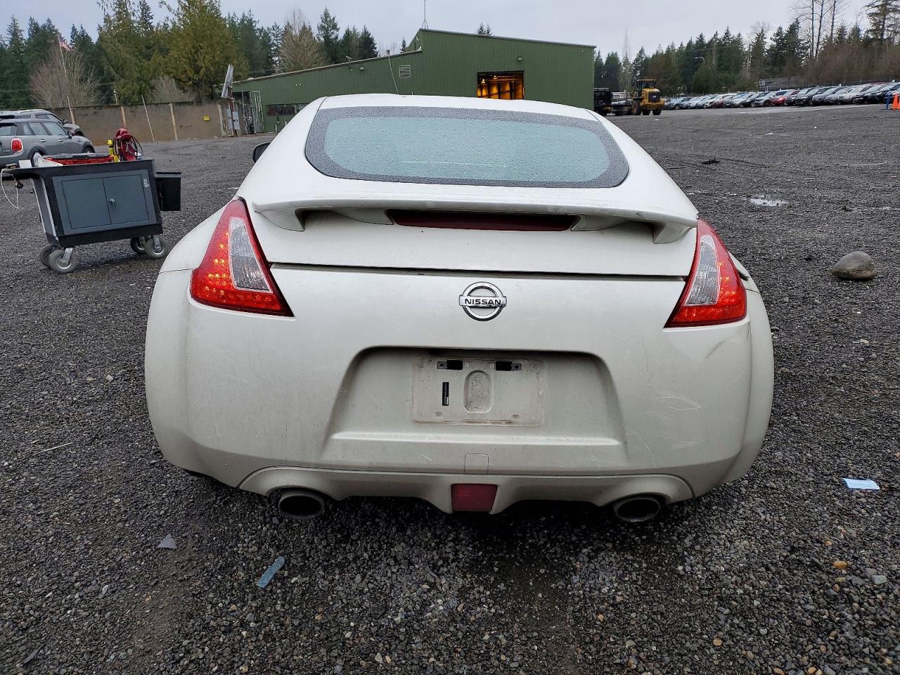 2015 NISSAN 370Z BASE photo 6