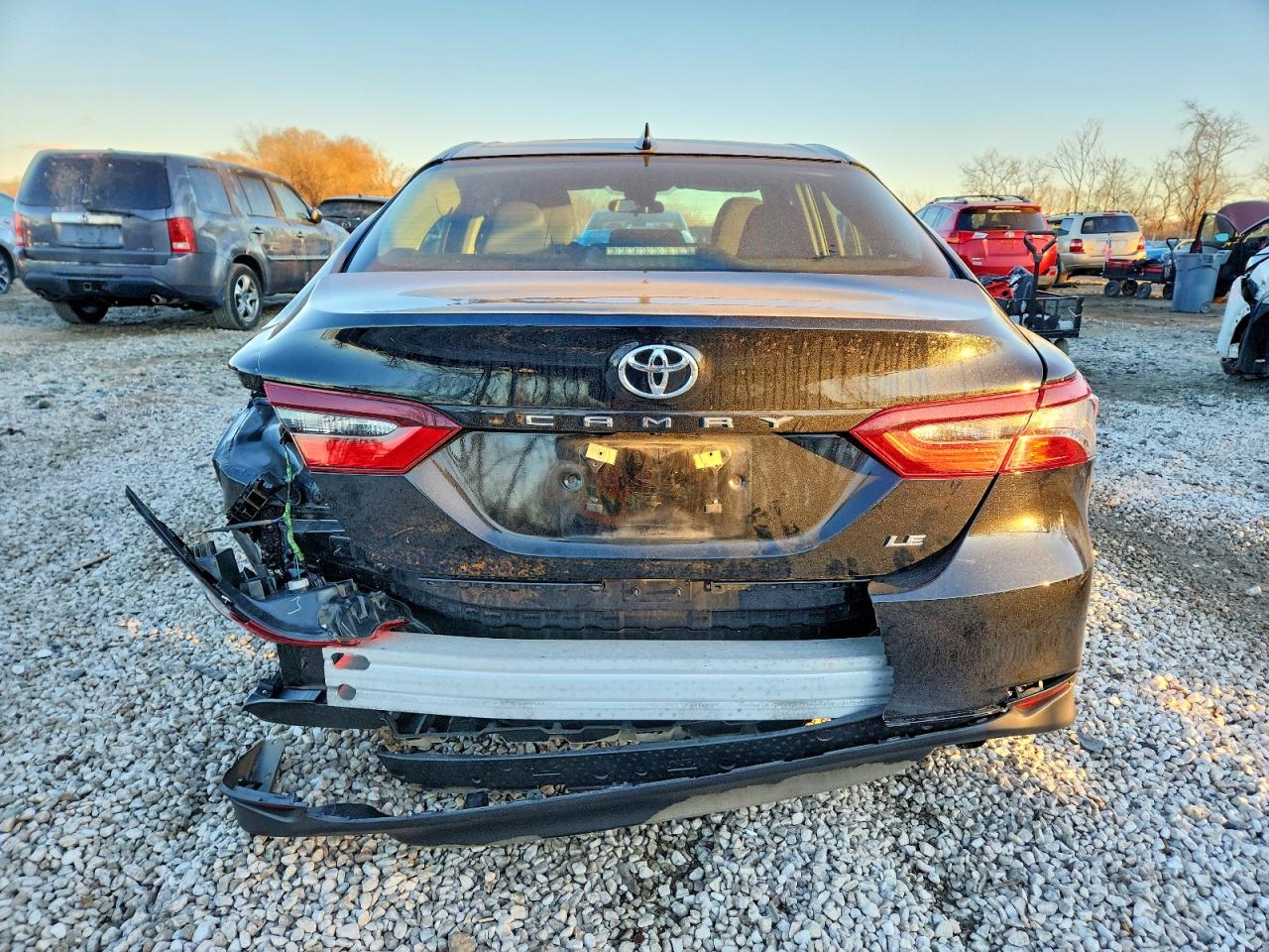2021 TOYOTA CAMRY LE photo 11