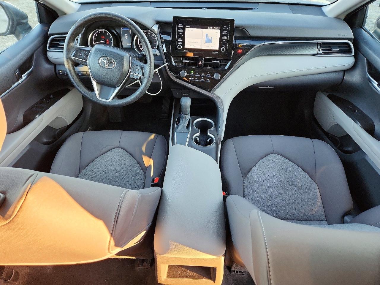 2021 TOYOTA CAMRY LE photo 15