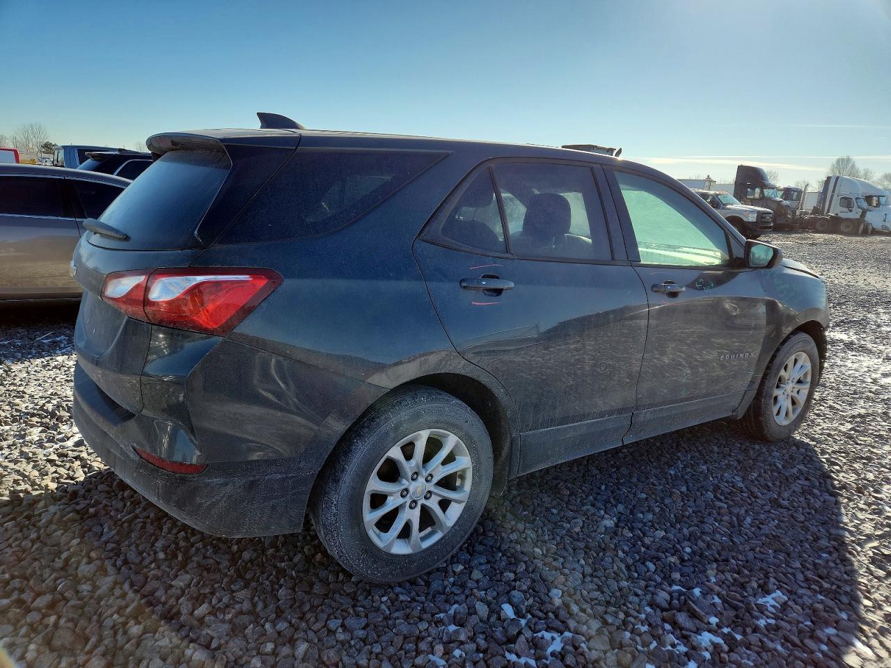 2019 CHEVROLET EQUINOX LS photo 3