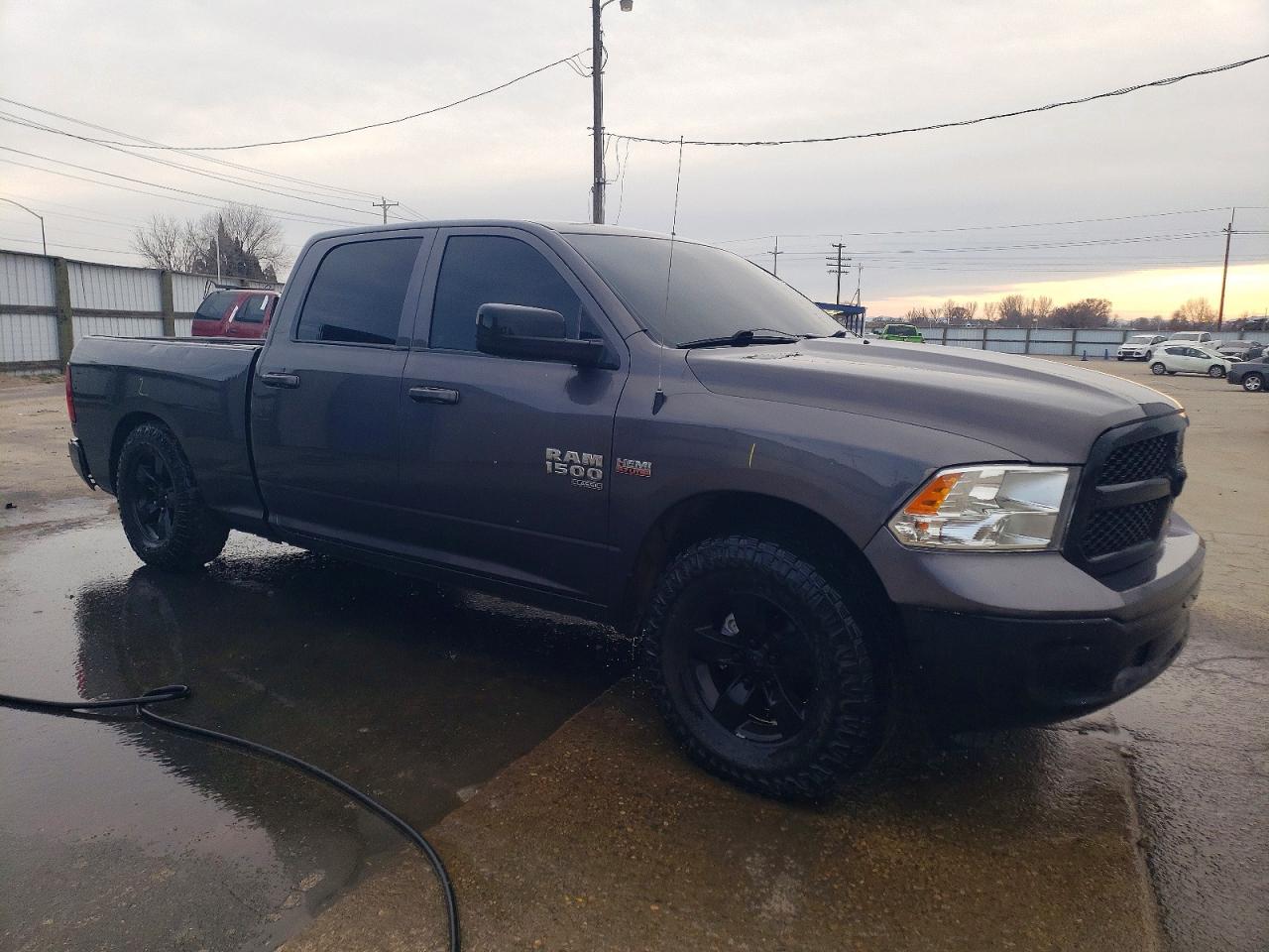 2021 RAM 1500 CLASSIC SLT photo 4