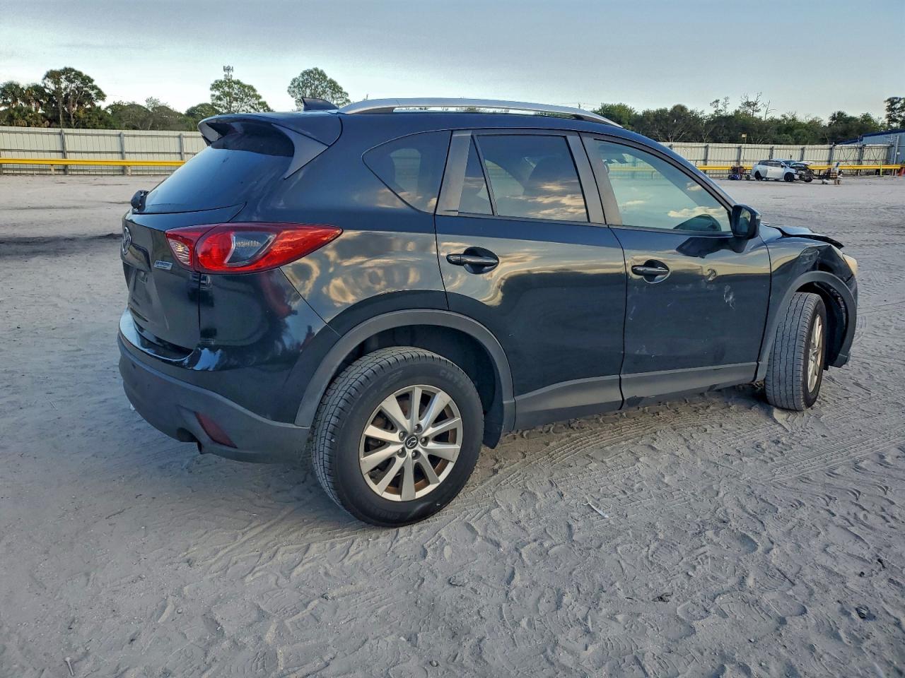 2015 MAZDA CX-5 TOURING photo 3