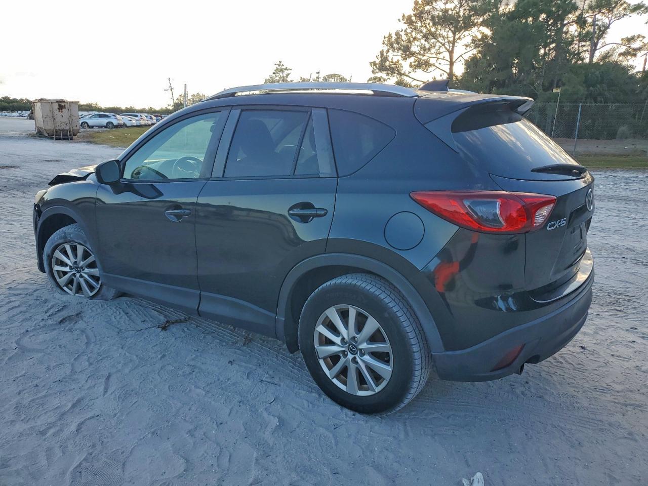 2015 MAZDA CX-5 TOURING photo 2