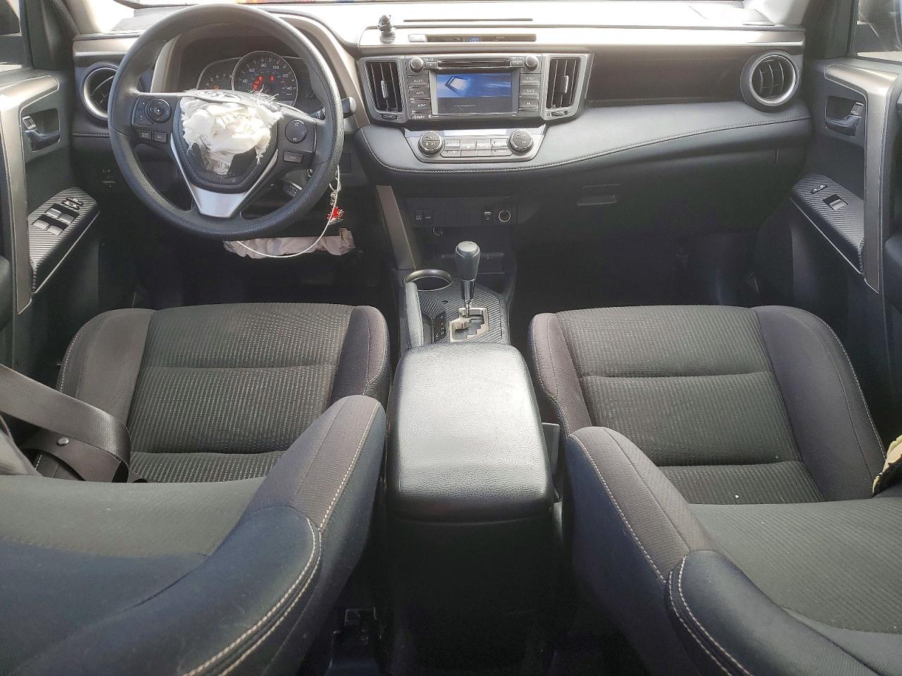2015 TOYOTA RAV4 XLE photo 8