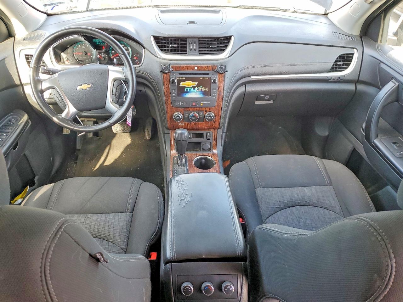 2014 CHEVROLET TRAVERSE LT photo 8