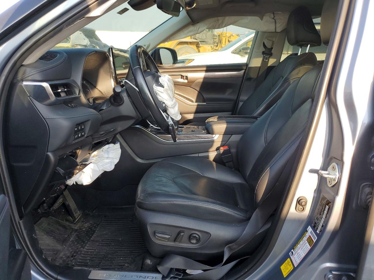 2021 TOYOTA HIGHLANDER HYBRID LIMITED photo 7