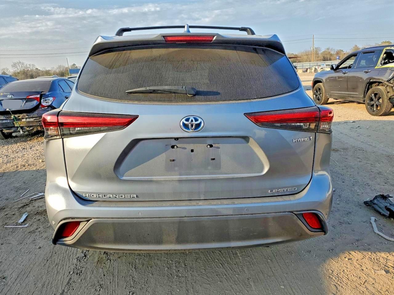 2021 TOYOTA HIGHLANDER HYBRID LIMITED photo 6
