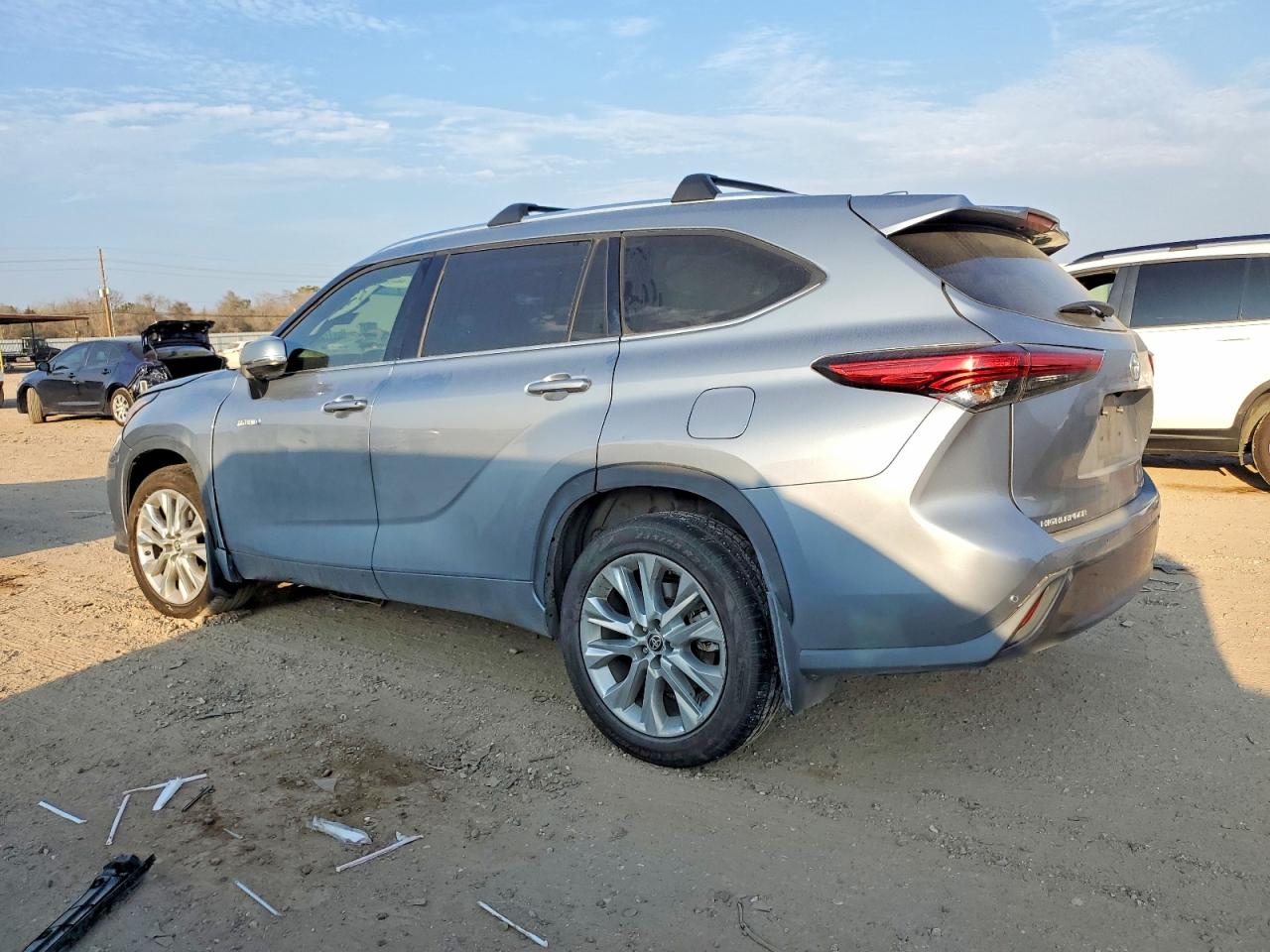 2021 TOYOTA HIGHLANDER HYBRID LIMITED photo 2