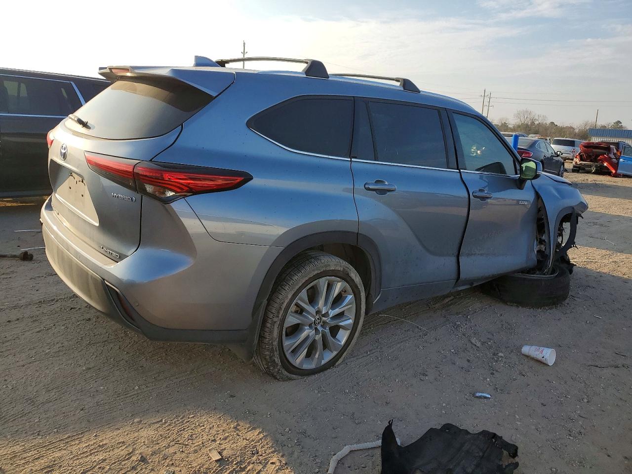 2021 TOYOTA HIGHLANDER HYBRID LIMITED photo 3