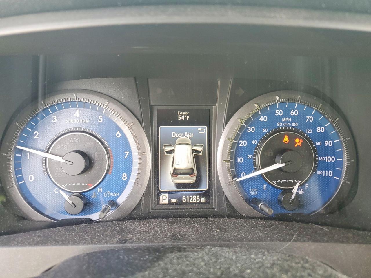 2015 TOYOTA SIENNA XLE photo 9