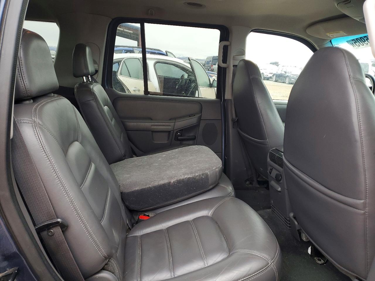 2002 FORD EXPLORER XLT photo 11