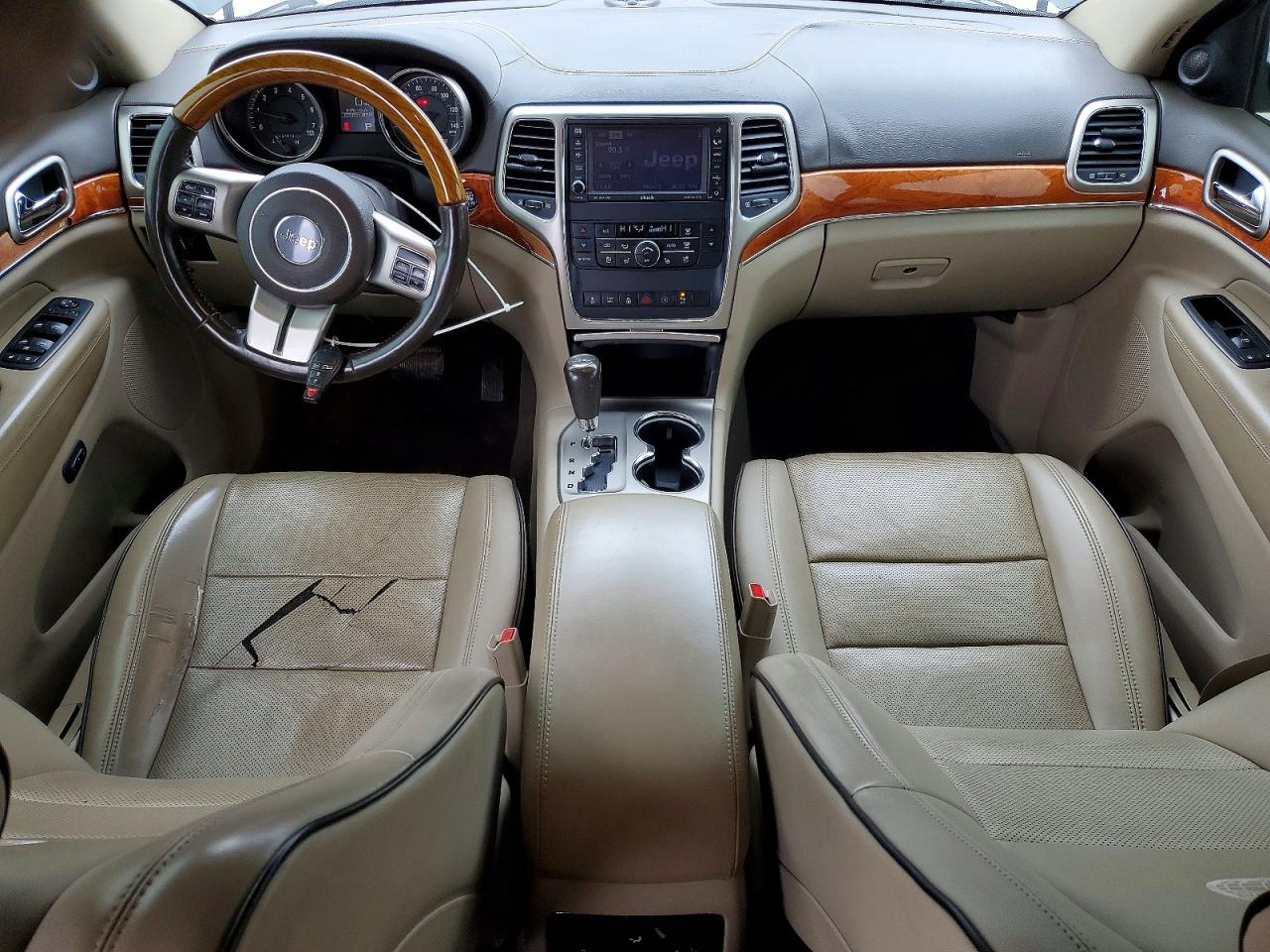 2011 JEEP GRAND CHEROKEE OVERLAND photo 8
