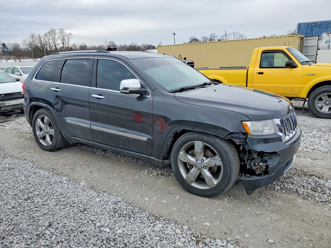 2011 JEEP GRAND CHEROKEE OVERLAND photo 4