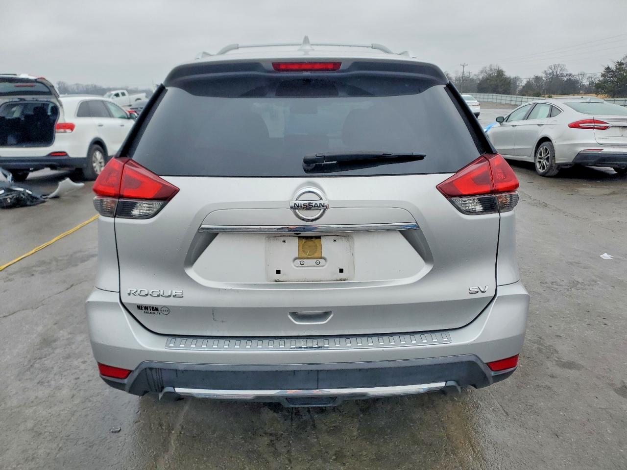 2018 NISSAN ROGUE S photo 6