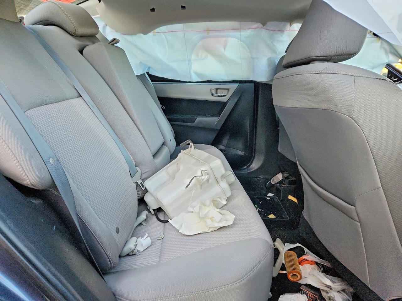 2015 TOYOTA COROLLA L photo 10