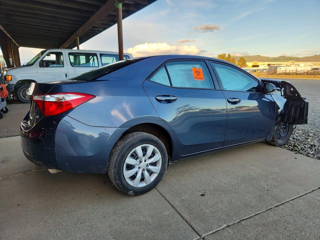 2015 TOYOTA COROLLA L photo 3