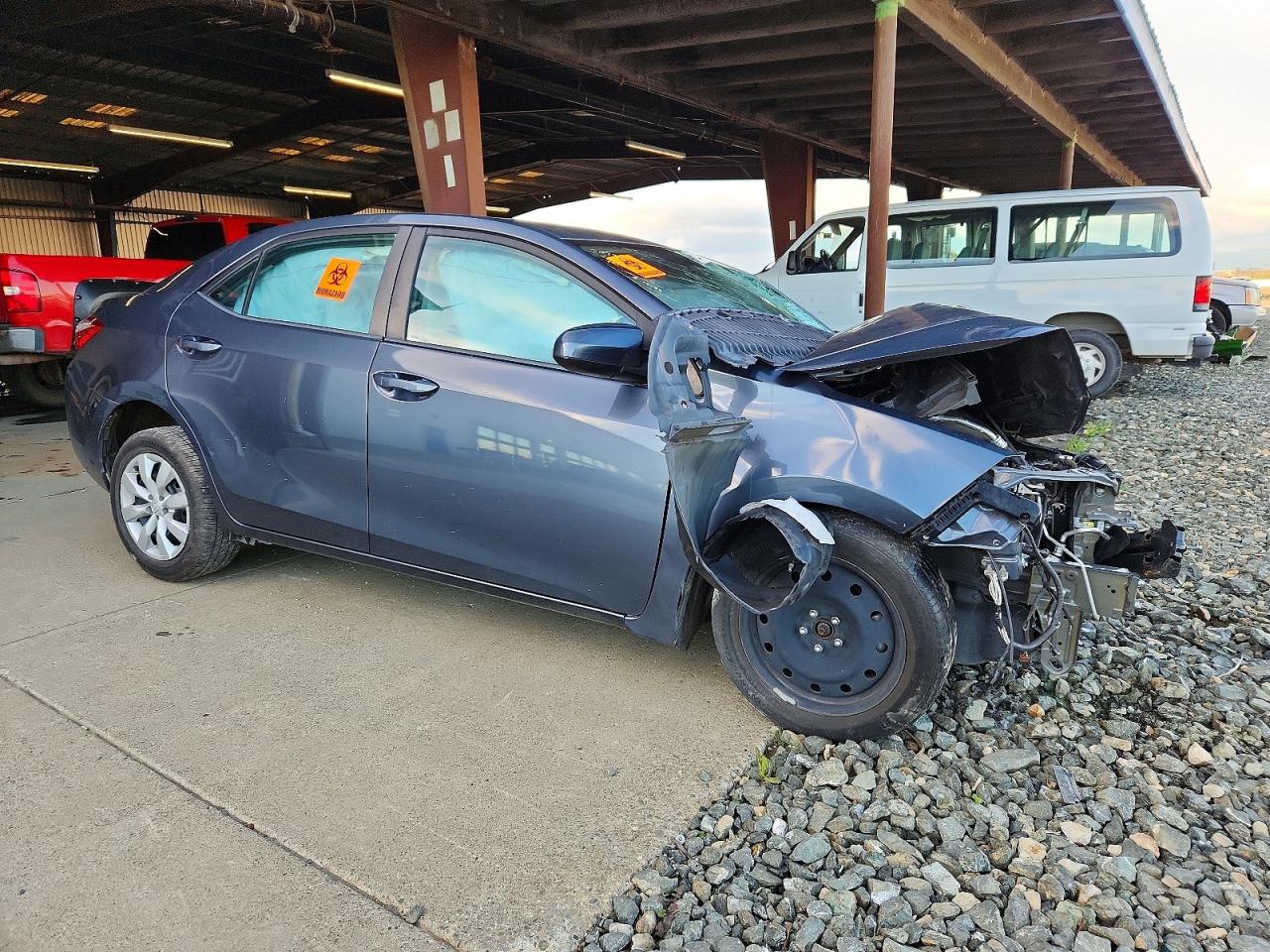 2015 TOYOTA COROLLA L photo 4