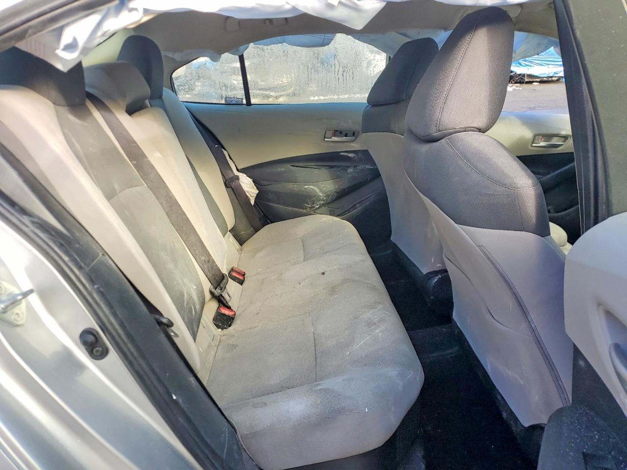 2021 TOYOTA COROLLA LE photo 10
