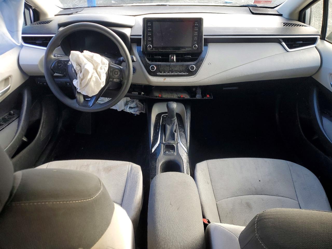 2021 TOYOTA COROLLA LE photo 8