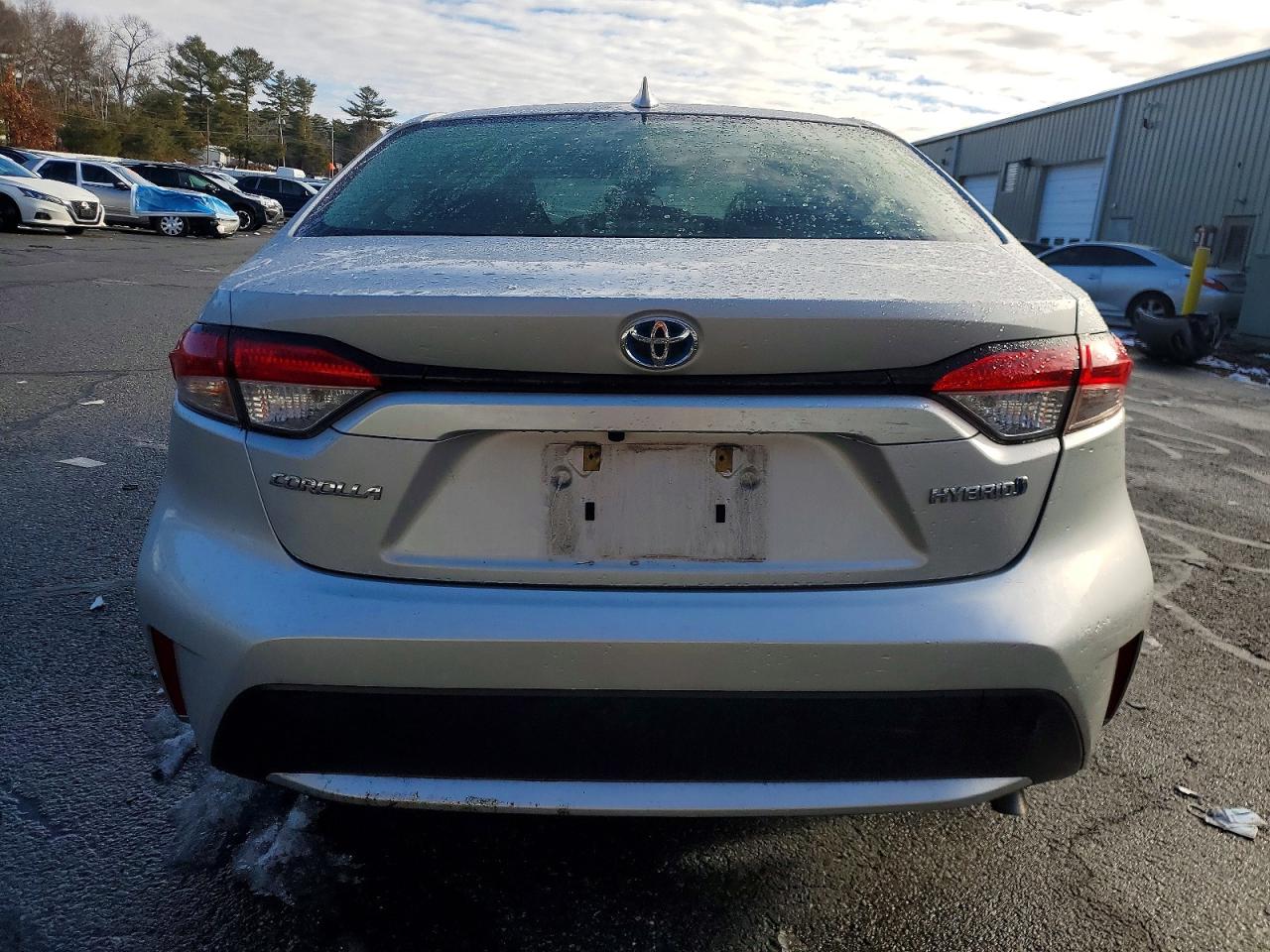 2021 TOYOTA COROLLA LE photo 6