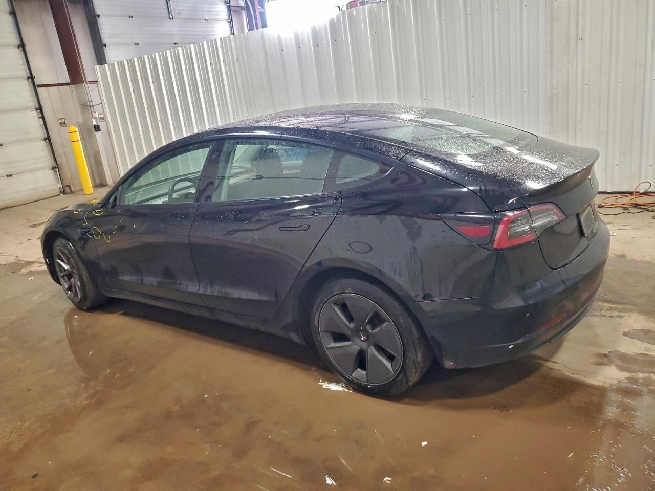 2022 TESLA MODEL 3 photo 2