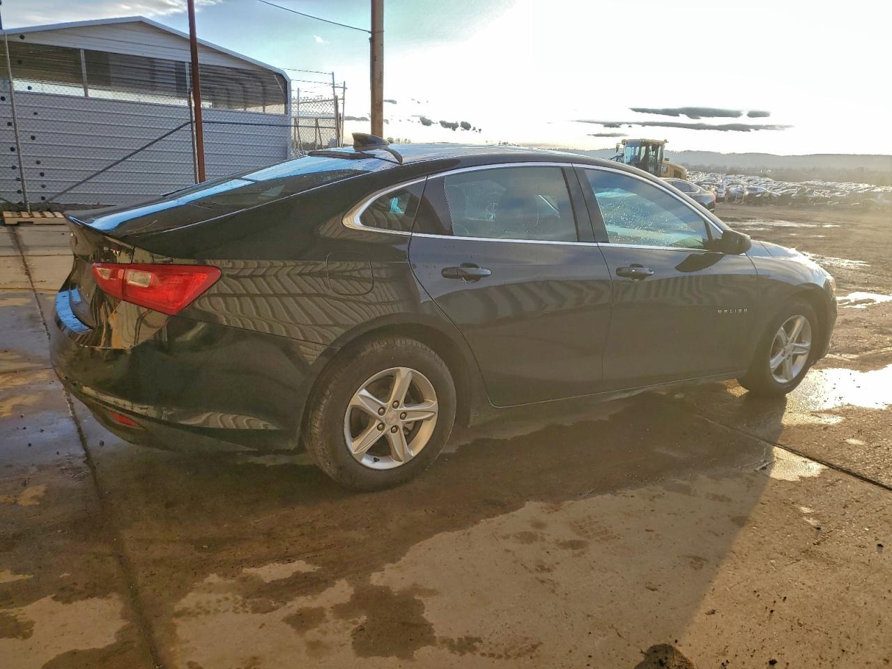 2023 CHEVROLET MALIBU LT photo 3