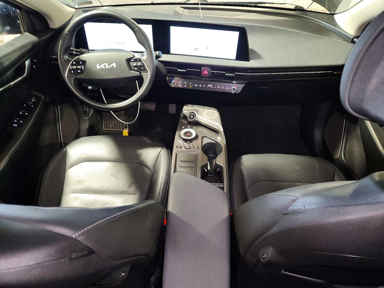 2024 KIA EV6 LIGHT photo 8