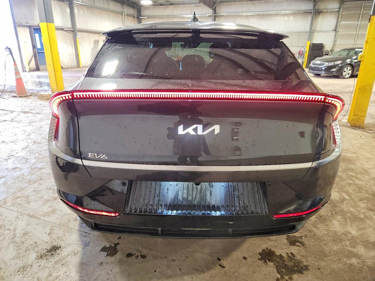 2024 KIA EV6 LIGHT photo 6
