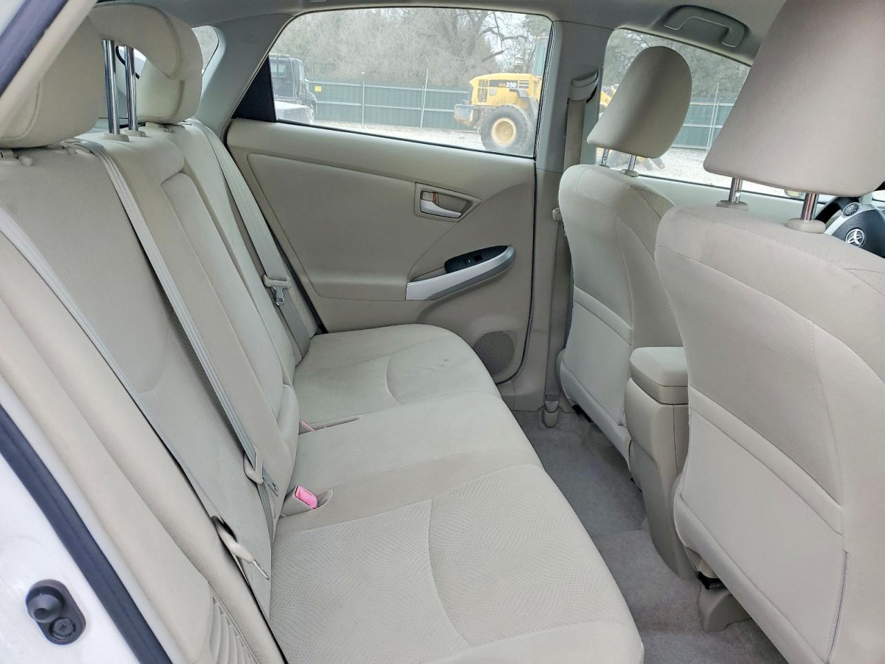 2010 TOYOTA PRIUS photo 10
