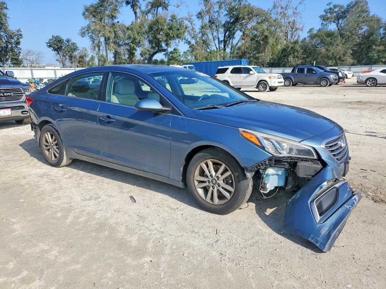 2017 HYUNDAI SONATA SE photo 10