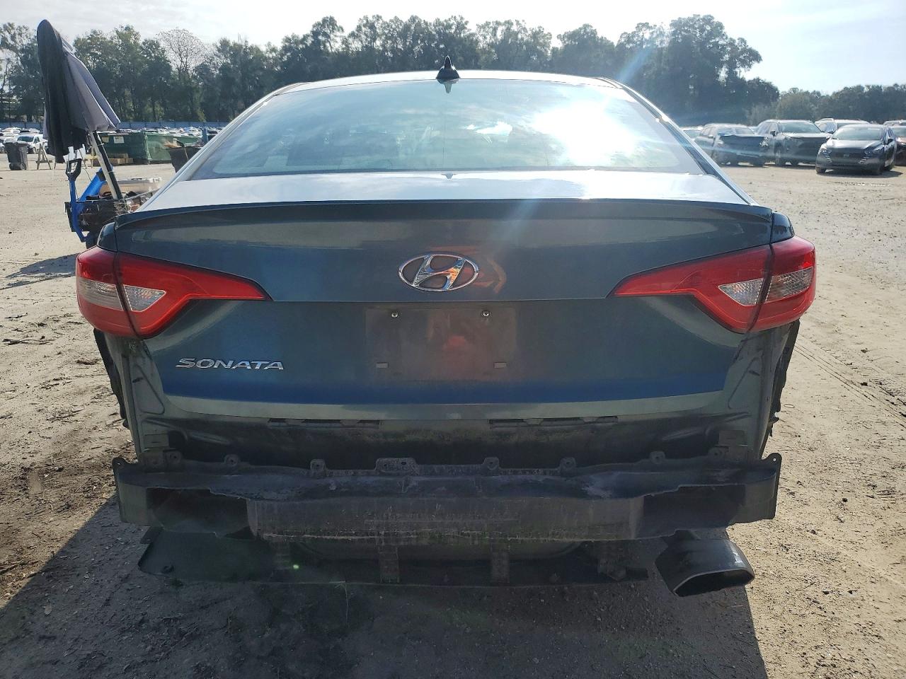 2017 HYUNDAI SONATA SE photo 16