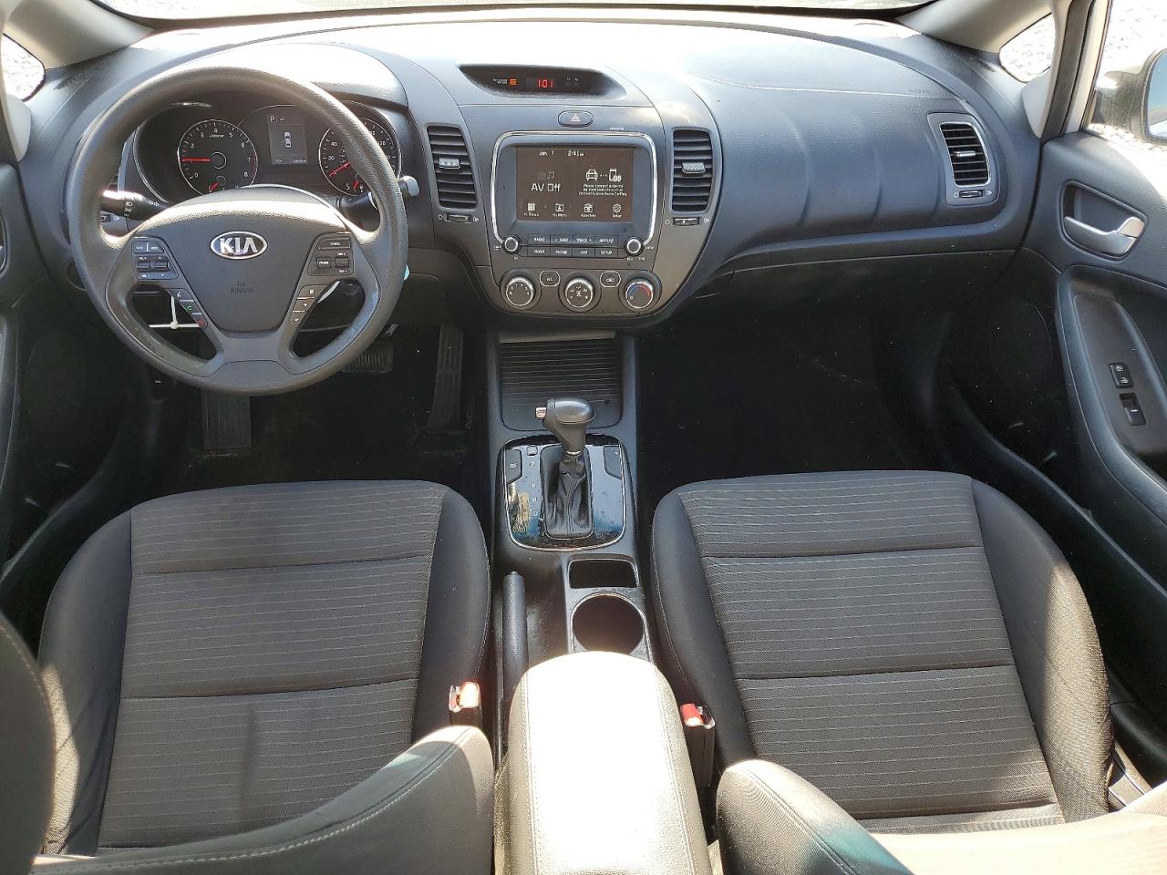 2018 KIA FORTE LX photo 8