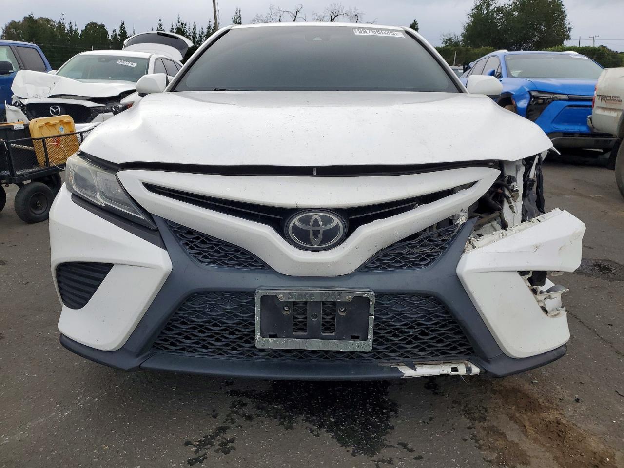 2018 TOYOTA CAMRY L photo 5