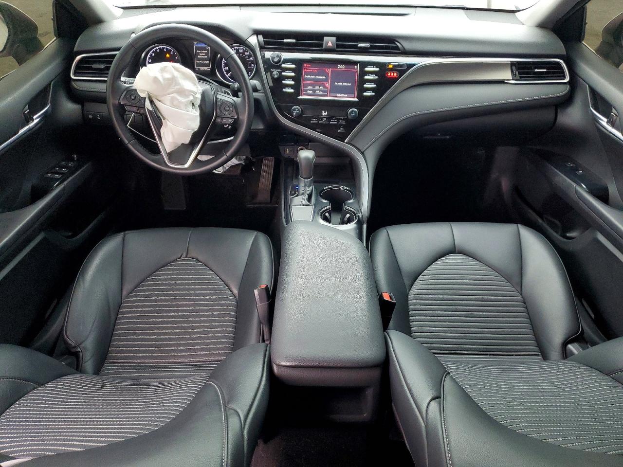 2018 TOYOTA CAMRY L photo 8