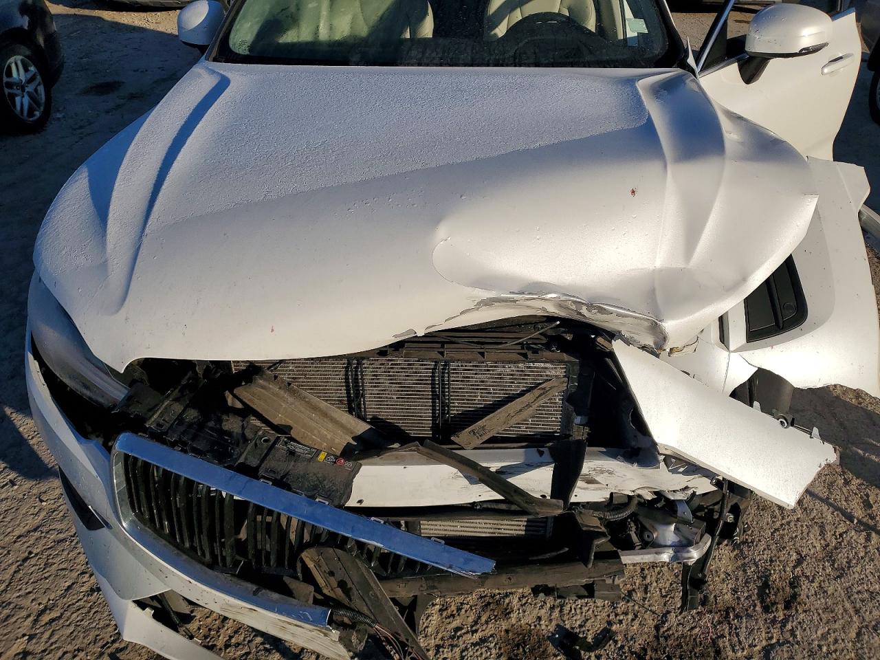 2021 VOLVO XC60 T5 MOMENTUM photo 12