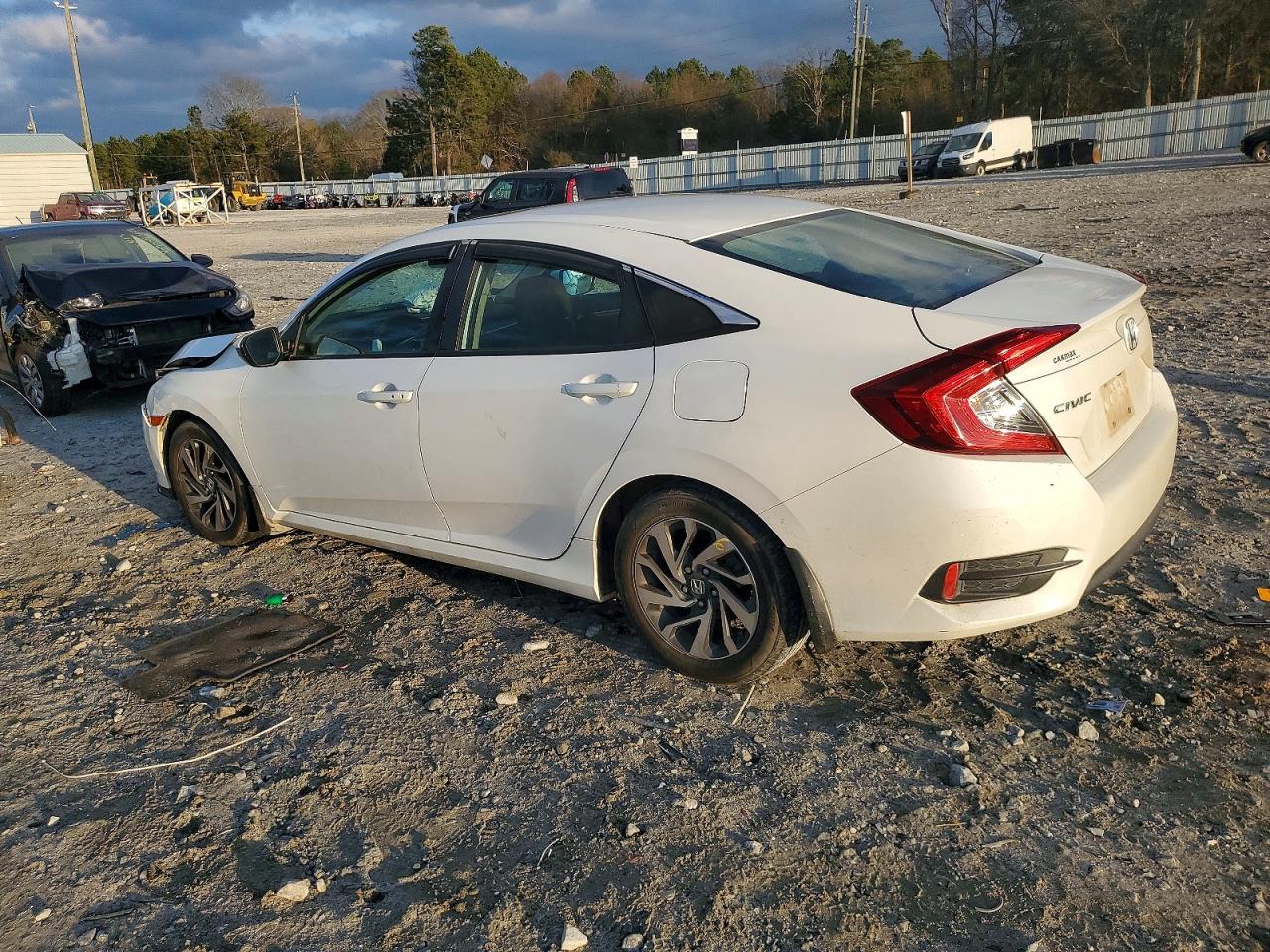 2016 HONDA CIVIC EX photo 2