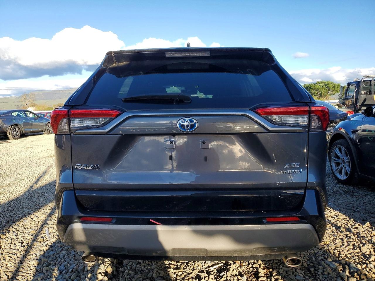 2024 TOYOTA RAV4 XSE photo 6