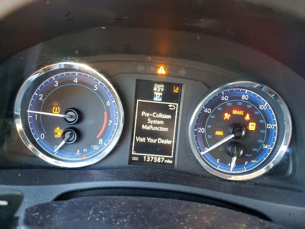 2018 TOYOTA COROLLA L photo 9