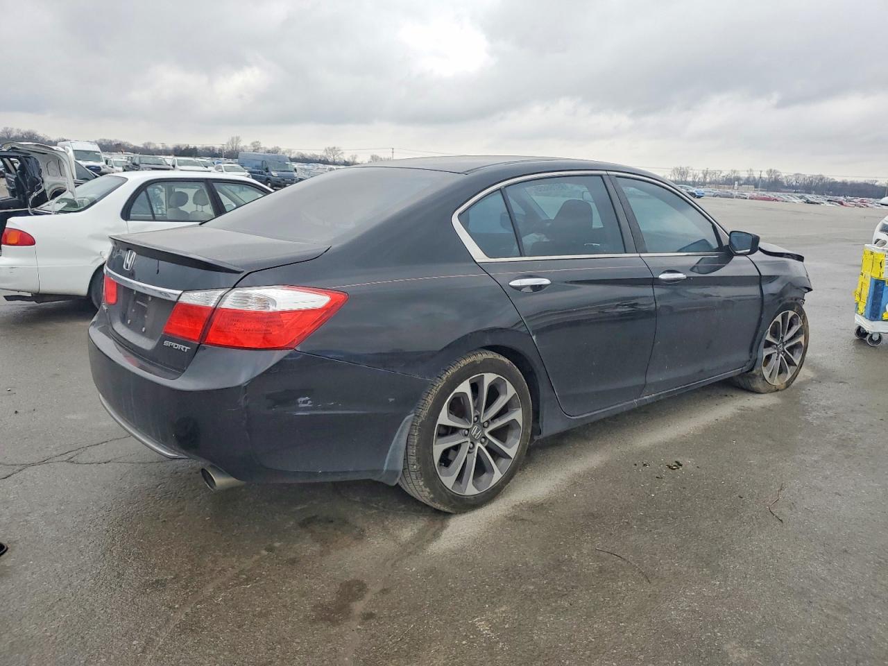 2015 HONDA ACCORD SPORT photo 3