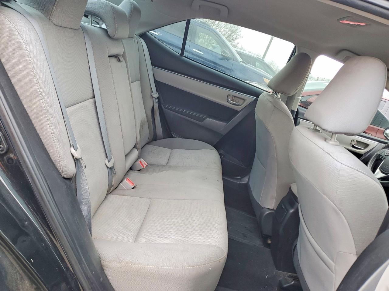 2015 TOYOTA COROLLA L photo 10