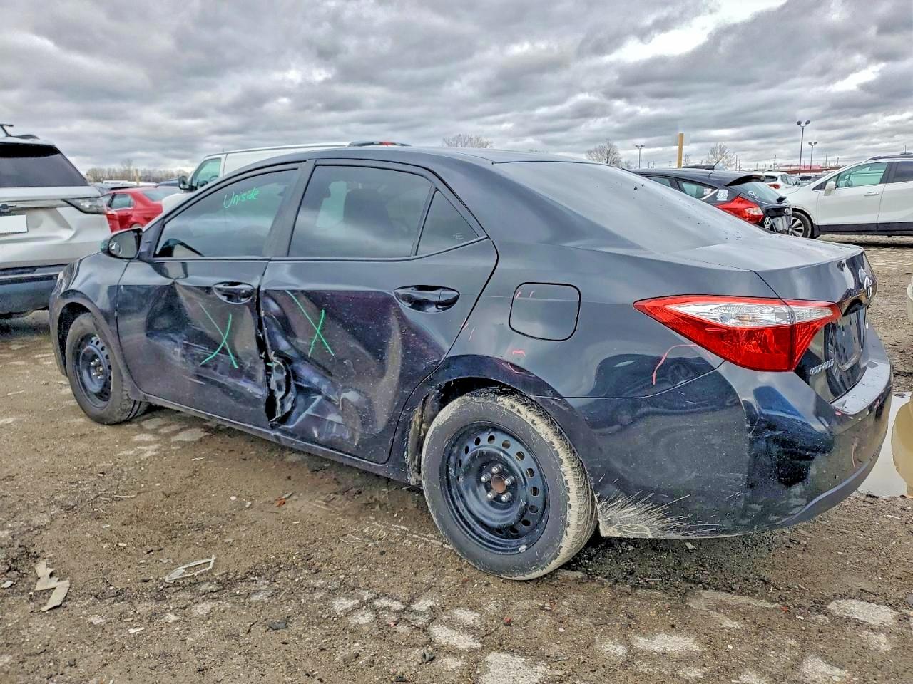2015 TOYOTA COROLLA L photo 2
