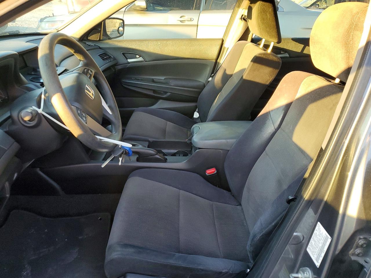 2009 HONDA ACCORD LX photo 7