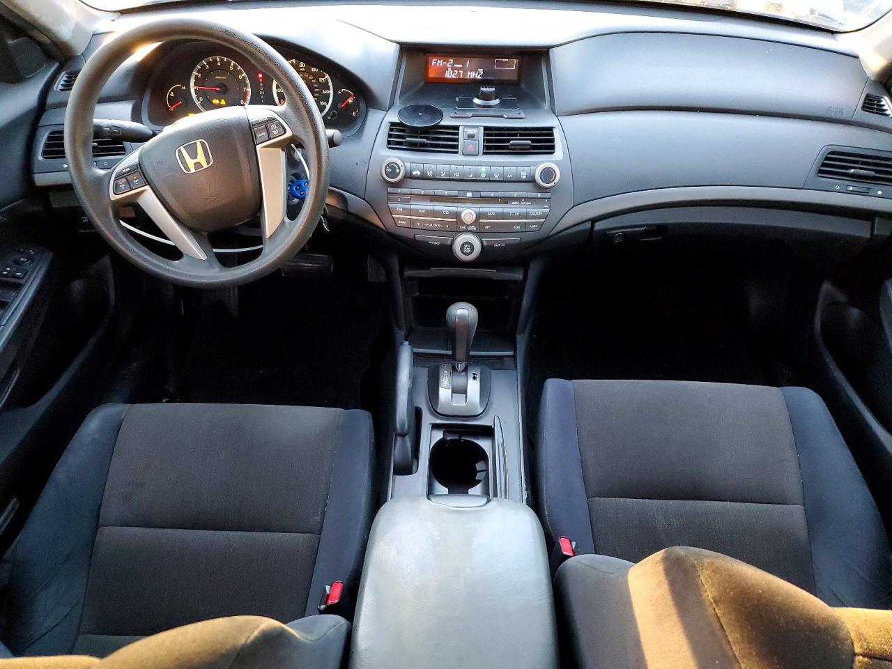 2009 HONDA ACCORD LX photo 8