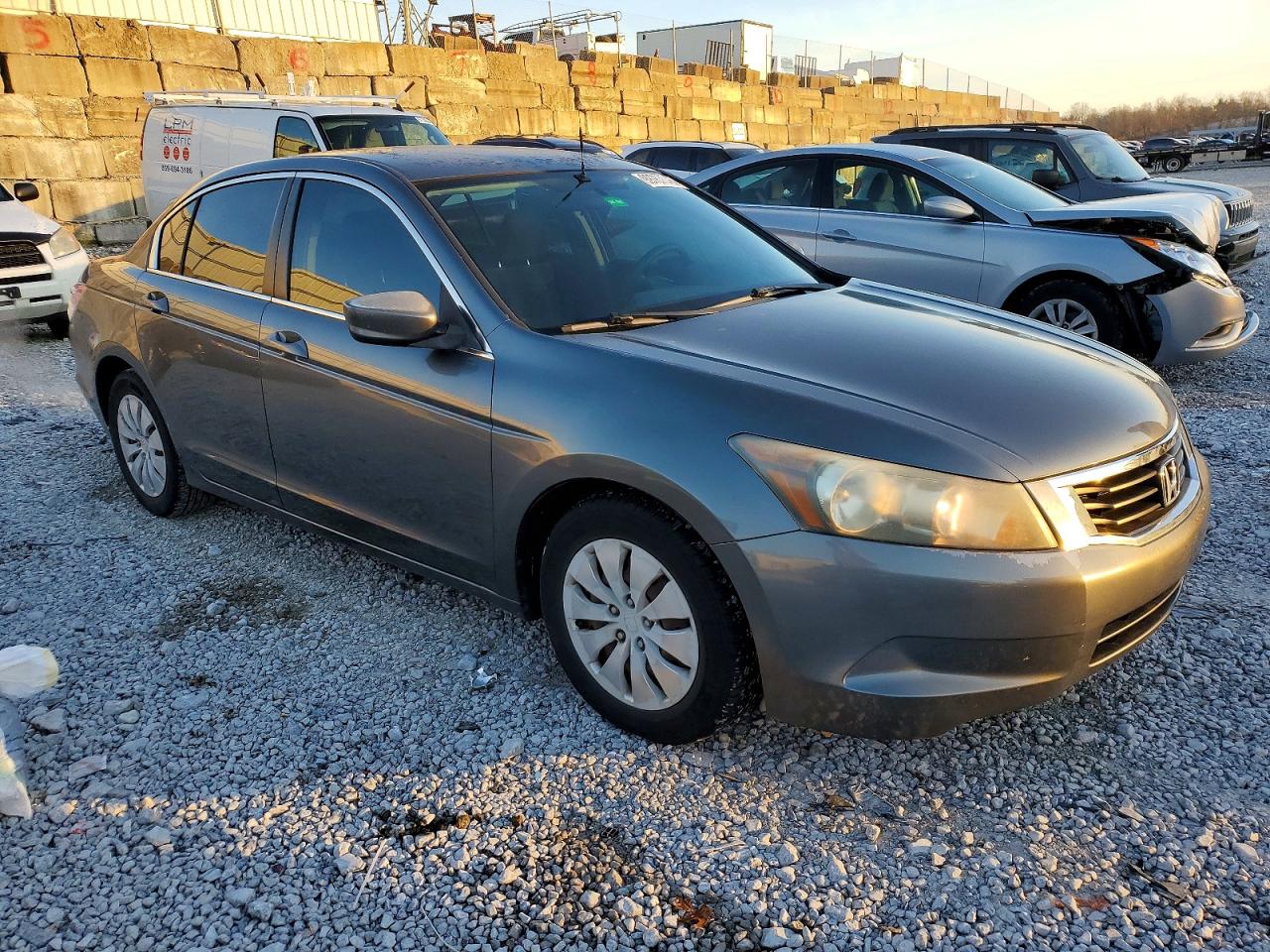 2009 HONDA ACCORD LX photo 4