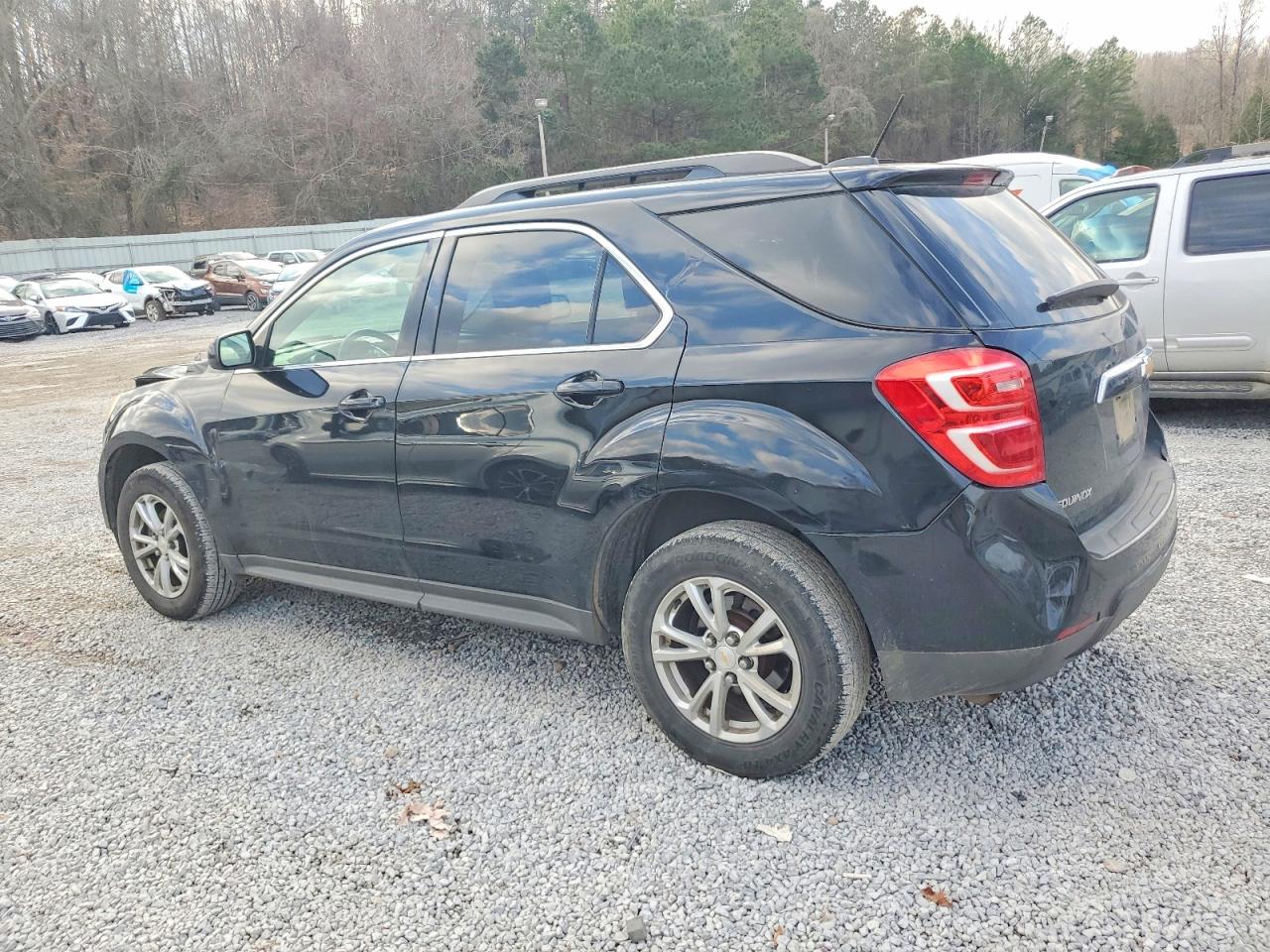 2017 CHEVROLET EQUINOX LT photo 2