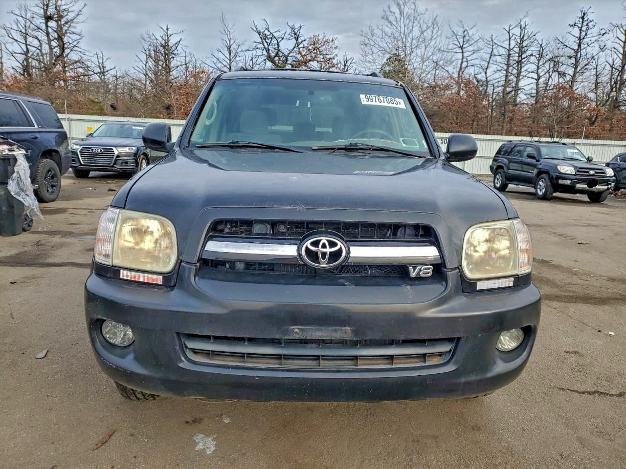 2005 TOYOTA SEQUOIA SR5 photo 9