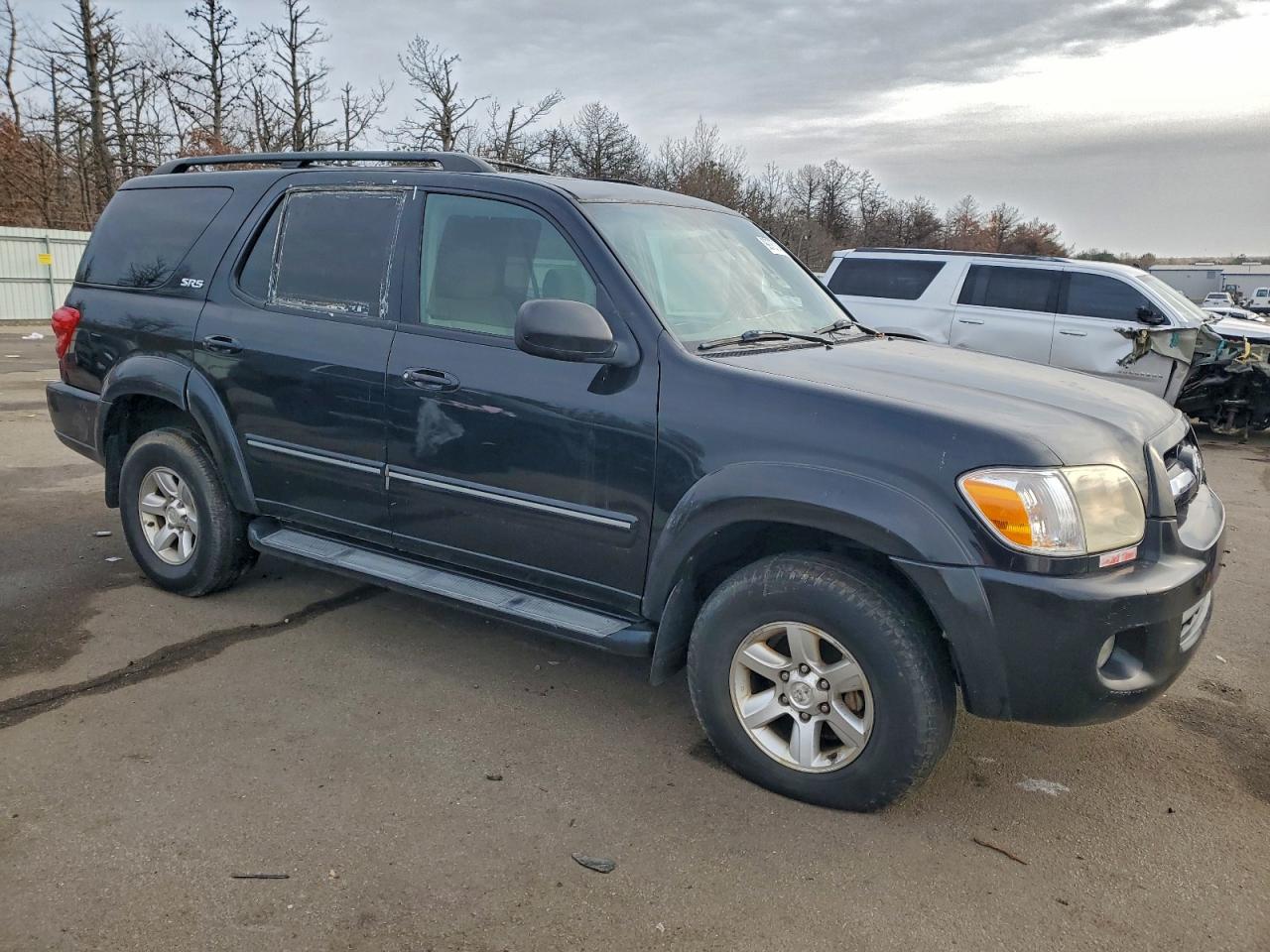 2005 TOYOTA SEQUOIA SR5 photo 7