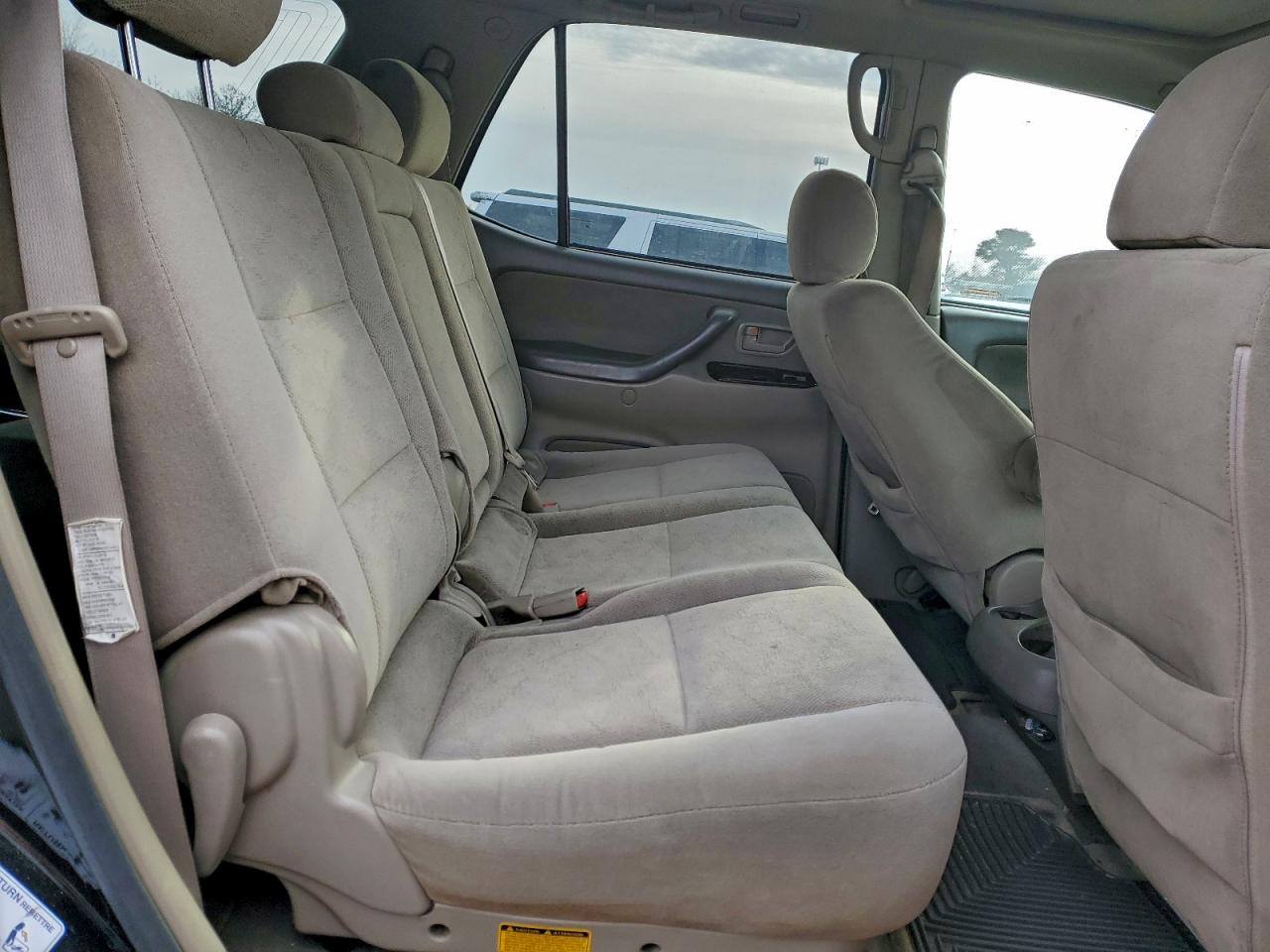 2005 TOYOTA SEQUOIA SR5 photo 21