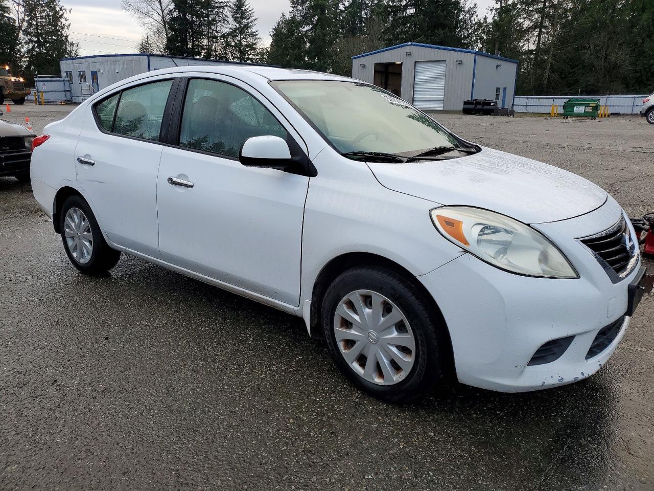 2012 NISSAN VERSA S photo 4
